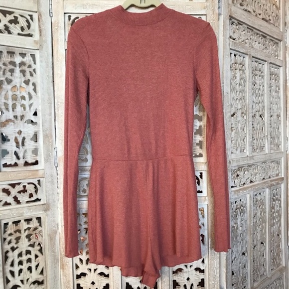 UO Felicity Romper - Picture 10 of 16